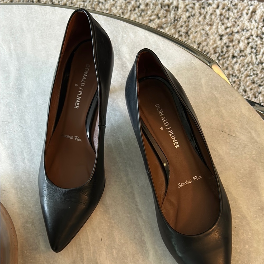 Donald J. Pliner Black Heels with Pointed Toe